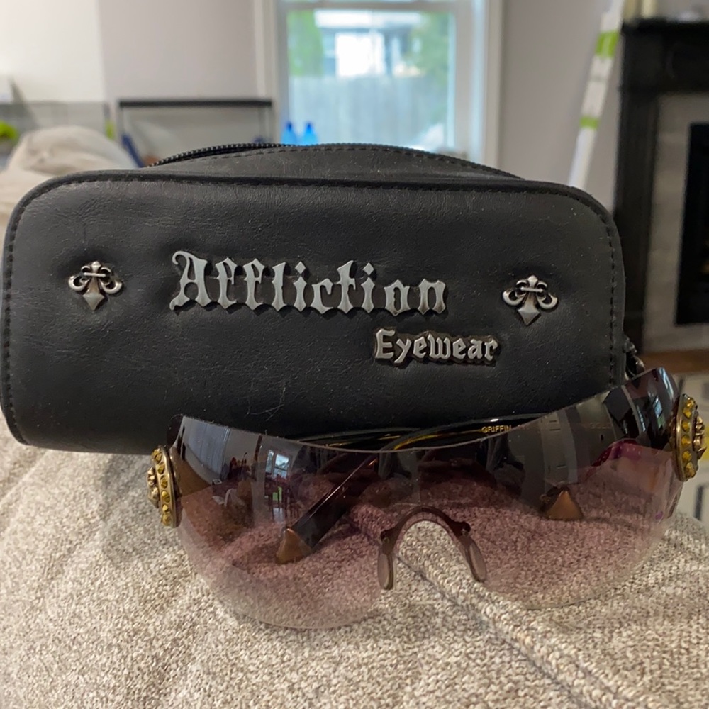 affliction sunglasses! super nice, great brand!